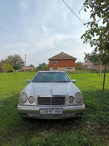 mersedes s klass: Mercedes-Benz E-Class: 2.4 l | 1998 il Sedan — 6