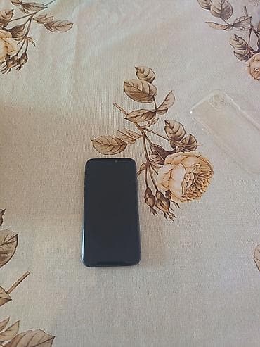 sense 5 htc one v: IPhone 11, Черный, Face ID — 7