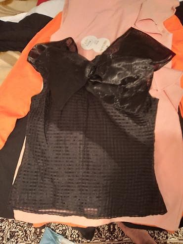 Qadın geyim dəsti 1) Qara bluz: - Material: şəffaf naxışlı tor toxuma lalafo.az -da Qadın geyim dəsti 1) Qara bluz: - Material: şəffaf naxışlı tor toxuma