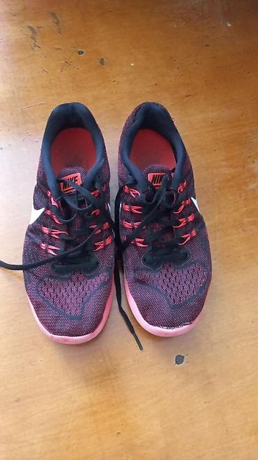 Şəxsi əşyalar: Nike, Ölçü: 39, rəng - Qara, İşlənmiş — 1