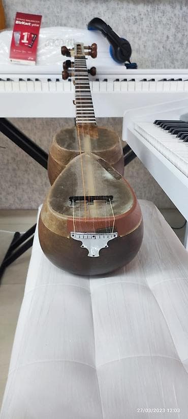 gitara jolana tornado: Profesional Tar Köhnə qədimi tar, Peto ustanın tarı, 60 yaşı var. Tut — 2