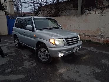 qara niva sekilleri: Mitsubishi Pajero iO / Pinin, gümüşü rəng, 5 qapılı kompakt SUV. - — 4