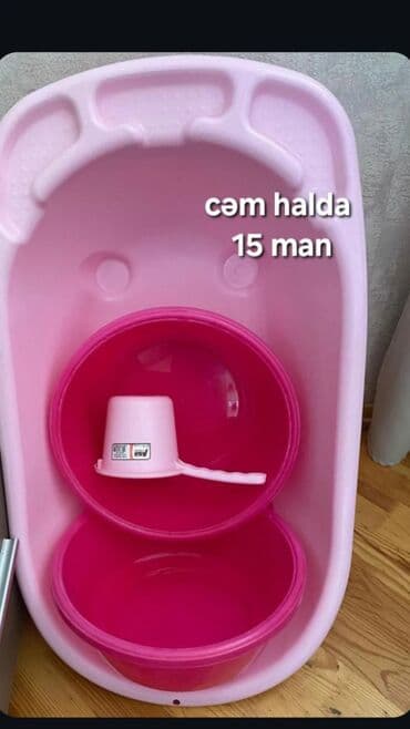 uşaq üçün vanna: Çəhrayı rəngdə uşaq çimmək üçün vanna, iki ədəd çəhrayı ləyən və bir — 1