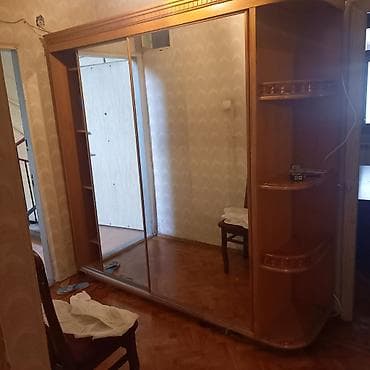 döşəmə taxtası qiyməti: Dəhliz mebelisirməli qapılarlalaminat taxtaçox keyfiyətli — 2