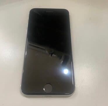 iphone se telefon: IPhone SE 2022, 64 GB, Black Titanium, Barmaq izi — 3