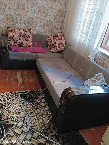 sac stolu: Masa və oturacaqlar — 7