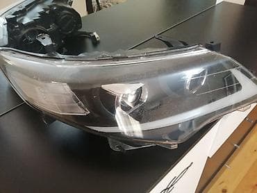 led fara: Sol, Yaxın və uzaq vuran işıqlar Toyota — 3