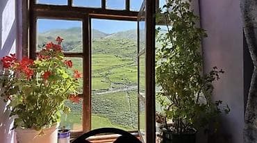 qaradağ rayonu sahil qəsəbəsi: Quba-Xınalıq kəndi: 4 otaqlı 200kv metr Təsvir: - Dağ mənzərəli, sakit — 1