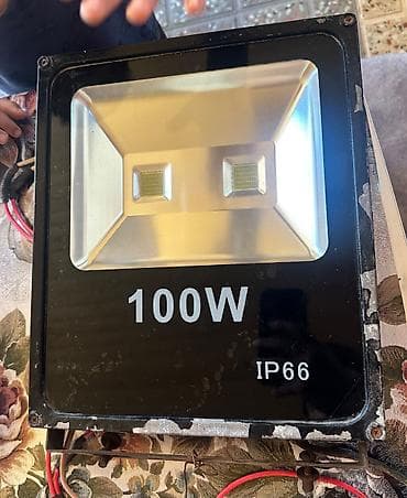 2 eded var 2 si birlikde 30 azn tek ise 17 azn LED