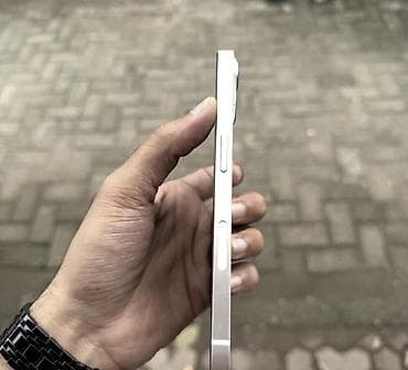 mac utu feni: IPhone 13, 128 GB, Ağ, Zəmanət, Simsiz şarj, Face ID — 4