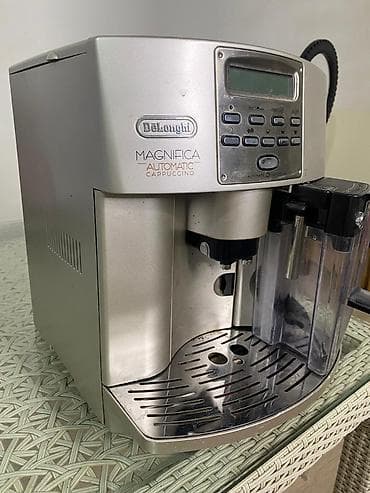 Qəhvə maşını Delonghi, Avtomat, Süd qabı ilə, İşlənmiş — 3