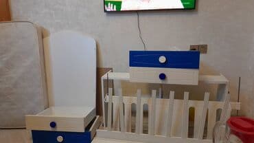 Beşiklər: Oğlan və qız üçün, İşlənmiş, Dördbucaq, Beşik, Dəstsiz, Matras ilə, Yellənmə mexanizm ilə — 3