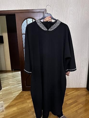 Svitşotlar: Az geyilib, səliqəli vəziyyətdədir. 
Ölçüsü 48 — 1