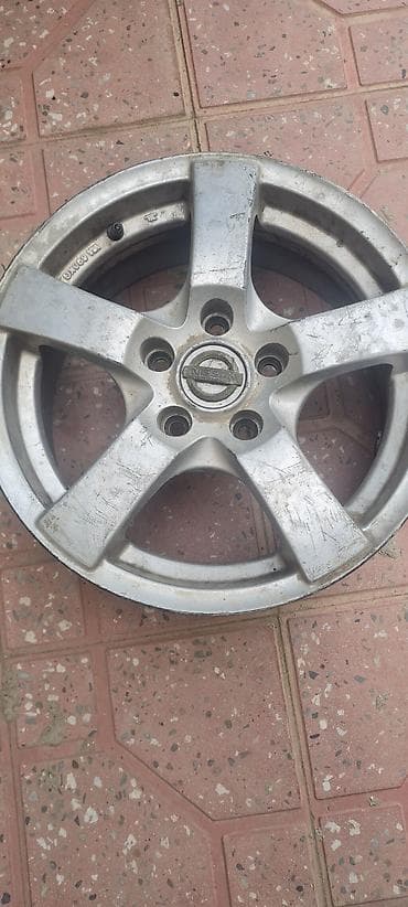 Nissan orijinal yüngül lehimli disk - Marka/Model: Nissan (mərkəz