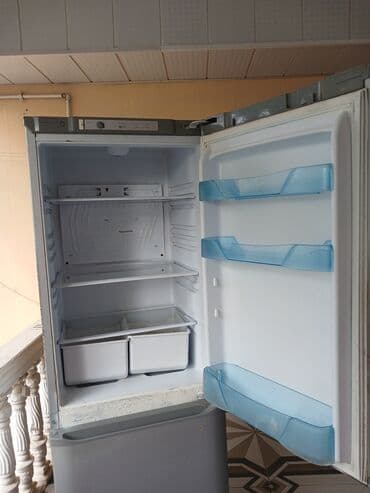 холодильник для автомобиля: İki qapılı məişət soyuducusu - Rəng: gümüşü (ön qapıda çiçəkli dekor — 3