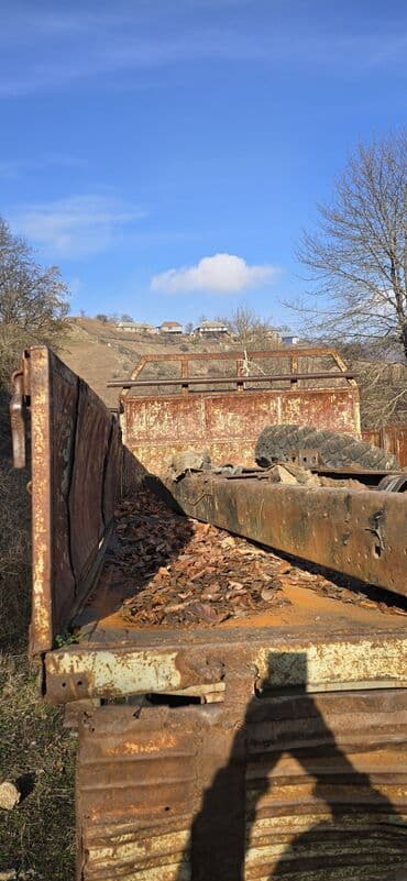 грузовые автомобили бу: Bortları açılan kuza. Uzunluğu 4,3 m Eni 2,5 m Tam dəmir kuza — 9