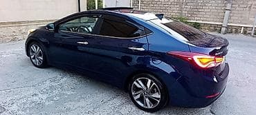4 teker: Hyundai Elantra sedan – tünd mavi rəng, aerodinamik kuzov və xrom — 8