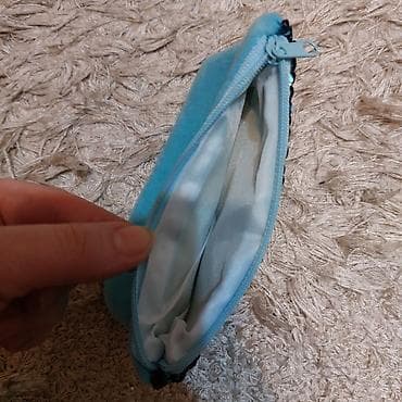 8marta hediyyelik yumşag oyuncag brelok, ve kaşelyok var . 3 dest — 6