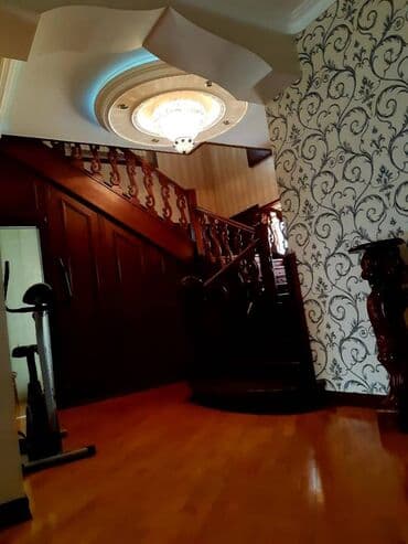 ev certiyojları: 6 otaqlı, 800 kv. m, Təmirsiz — 3