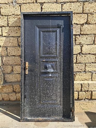 Bərkidici məhsullar: Mənzil üçün İşlənmiş Giriş qapısı Glazok ilə, Zəmanətsiz, Ünvandan götürmə — 1