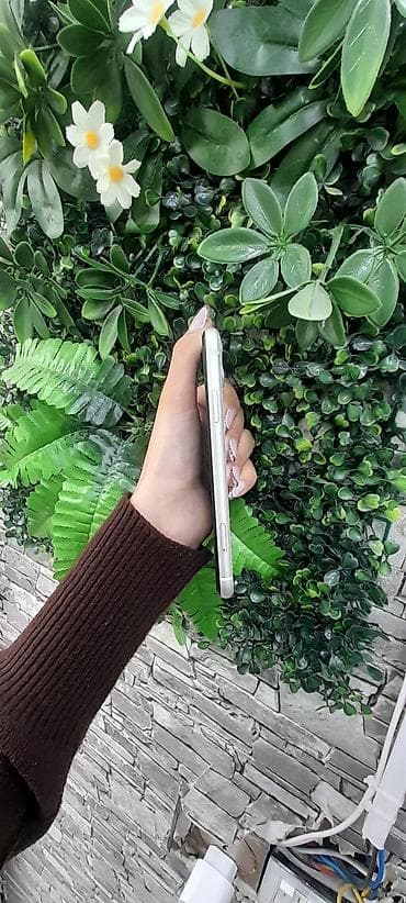 telfolar: IPhone 11, 128 GB, Ağ, Zəmanət — 2