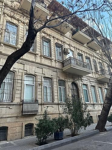 Həyət evləri və villalar: Bakı, 4 otaqlı, Köhnə tikili, m. Sahil, 70 kv. m — 1