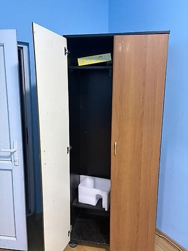 İki qapılı paltar şkafı - Material: laminat/LDSP korpus, ön hissə