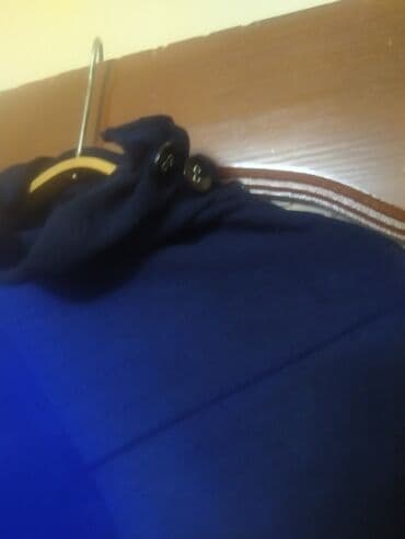 ağ qadın köynəyi: Красивая кофта.Носила мало,в идеальном состоянии.Размер 42 — 3