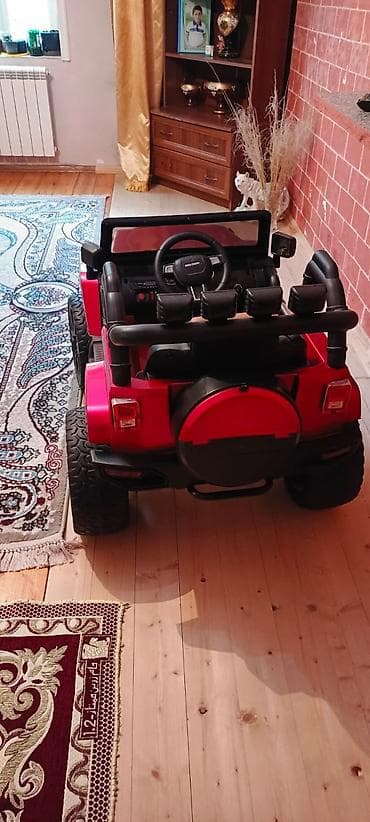 Uşaq elektrik maşını – Jeep modeli 7-8-9- yaşında olan uşaqlar idarə — 2