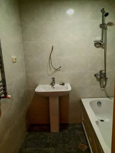 ehmedlide kiraye evler 2 otaqli 2022: Mənzil kirayəyə verilir. Ailəli olması mütləqdir. Binada 70 faizdən — 9