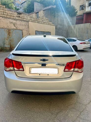 kia ceed 2010: Chevrolet Cruze: 1.4 l | 2015 il 226000 km Sedan — 3