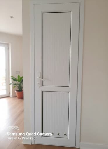 metlax dizayn: PVC qapı - Material: ağ rəngli PVC profil - Dizayn: iki panelli – — 1