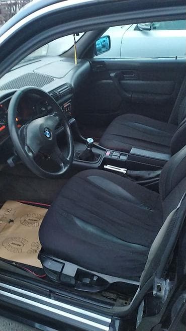 mersedes c 180: BMW 5 series: 3 l | 1994 il Sedan — 8