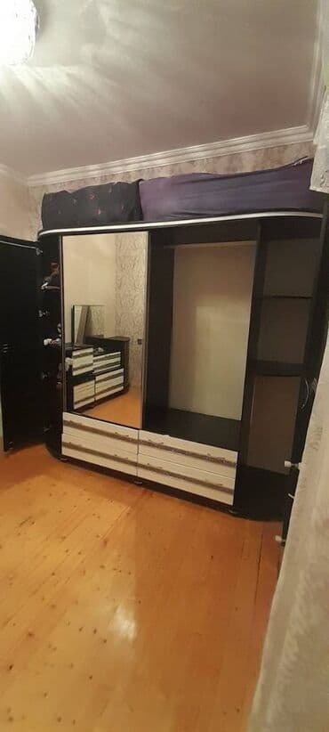 hamam şkaflari: İşlənmiş məbəl Şkaf ölçüsü 240x210x70 Kamot ölçüsü 145x45x115 Tumba — 4