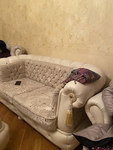 Künc divan, Divan — 2