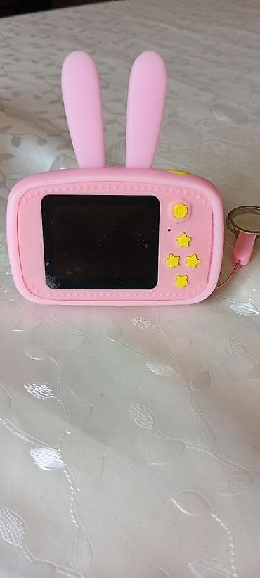 Uşaq rəqəmsal fotoaparatı və mini oyun-kamera - Dizayn: Yumşaq