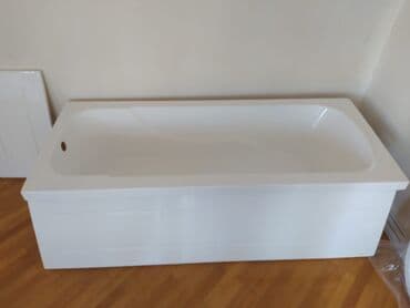 Mətbəx kranları: Ağ rəngdə, düzbucaqlı formalı vanna. Zərif dizaynı ilə hər bir vanna — 3