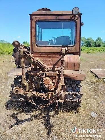 Nəqliyyat: Buldozer (paletli traktor) – DT-75 seriyası Texniki təsvir: - Tip — 4