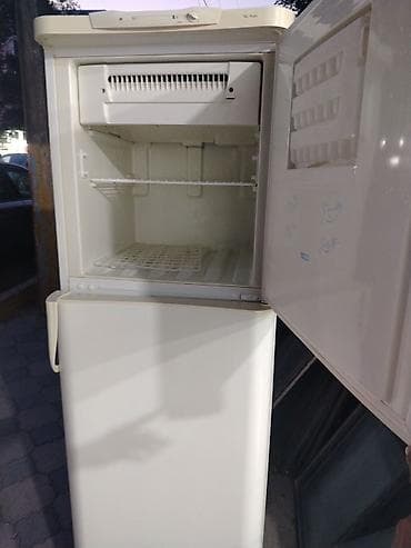 islenmis soyducular: İşlənmiş 2 qapılı Indesit Soyuducu Satılır, rəng - Ağ, Təkərli — 4