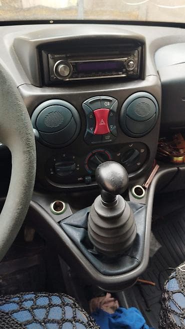 opeler: Opel Combo miniven - Kuzov: 5 qapılı, sürgülü arxa yan qapı - Rəng — 5