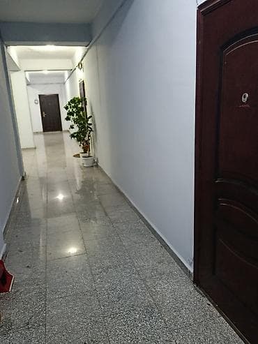 Kirayə üçün mebel ilə təmin olunmuş yataq otağı (mənzildə otaq) — 1