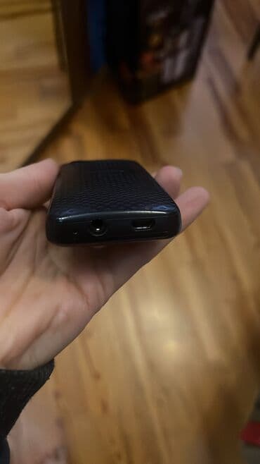 philips 199: Philips Xenium düyməli mobil telefon - Rəng: qara, kompak ölçü və — 4