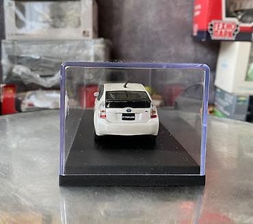 toyota aur: Toyota, 2009 il, 1:43, Dəmir, Ödənişli çatdırılma — 3