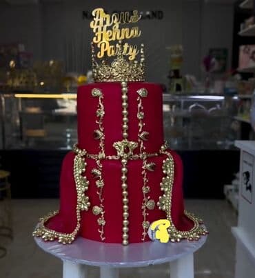 5 yas tortu: Ad günü üçün dizayn tortları - Zərif “Happy Birthday” yazılı klassik — 10