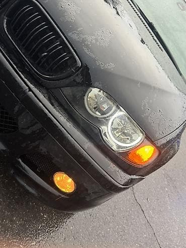 BMW 325: 2.5 l | Sedan — 4