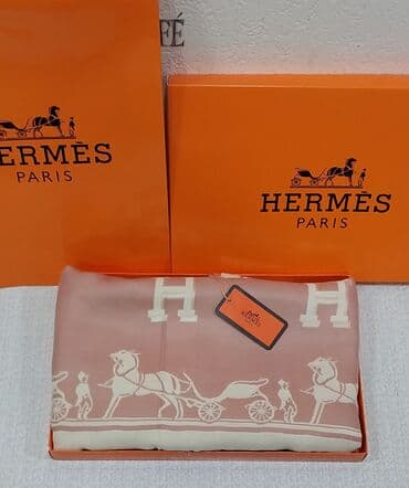 Ferrari: Hermes şərfi, xanımlar üçün, təzədir, keyfiyyətlidir. Model: Hermès — 1