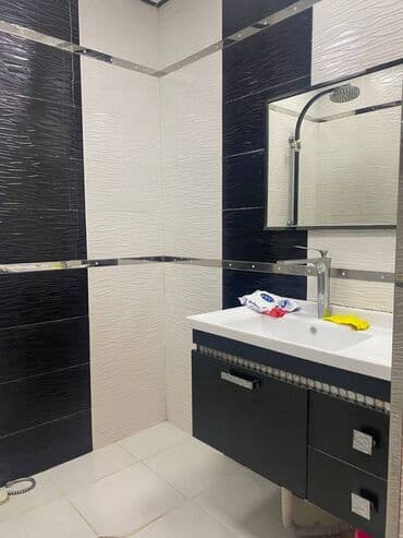 7 ci mikrorayon yeni tikili: Gənclik metrosuna yaxin Ayna sultanova heykəlinə yaxin 9 mertebeli — 2