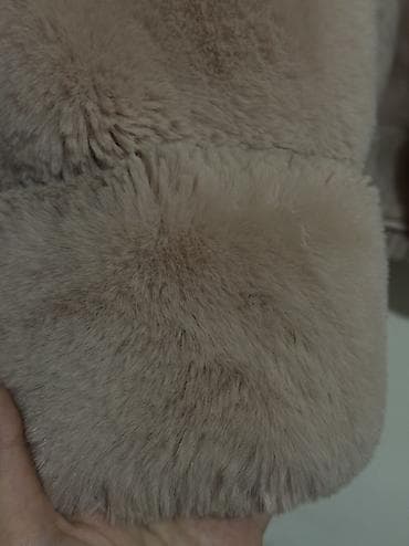 e vitaminli krem: Sqni xəz. Təzə kimi. Qiyməti 10azn. S razmer — 2