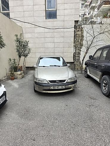 vito 8 1: Opel Vectra: 1.8 l | 1996 il 258262 km Sedan — 1