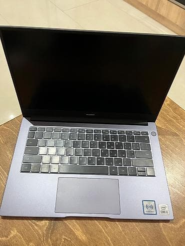 Huawei MateBook D14 Görünüşcə çox estetik və incə modeldir. 2023-cü lalafo.az -da Huawei MateBook D14 Görünüşcə çox estetik və incə modeldir. 2023-cü